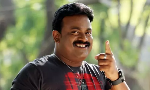 ശങ്കര്‍ സര്‍ വളരെ കൂളാണ്, രജനി സാറിനെ കണ്ട് അന്തംവിട്ടു; 2.0 വിശേഷങ്ങളുമായി കലാഭവന്‍ ഷാജോണ്‍