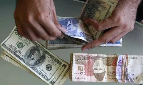 പാക് രൂപ തകര്‍ന്നടിഞ്ഞു