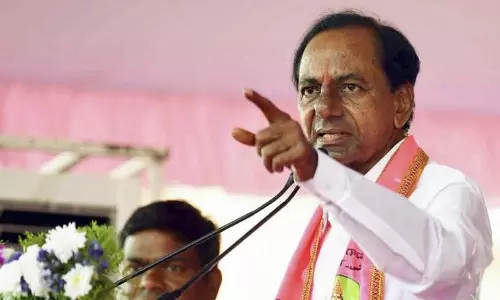 മോദിയുടെ അച്ഛന് വിളിച്ച് തെലങ്കാന മുഖ്യമന്ത്രി