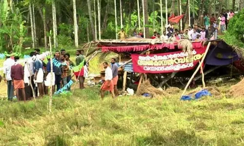 കീഴാറ്റൂരില്‍ റോഡ് വയലിലൂടെ തന്നെ; ബദല്‍ സാധ്യത തേടുമെന്ന കേന്ദ്ര ഉറപ്പ് പാഴായി