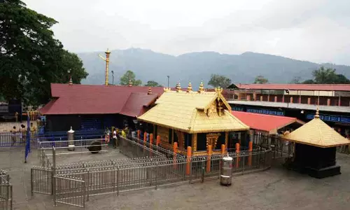 അവധി ദിനത്തിലും സന്നിധാനത്ത് തിരക്കില്ല