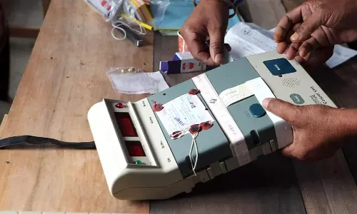 മധ്യപ്രദേശ് തെരഞ്ഞെടുപ്പ്: ഇ.വി.എം മെഷീന്‍ ബി.ജെ.പി എം.എല്‍.എയുടെ ഹോട്ടലില്‍ എത്തിച്ചെന്ന്