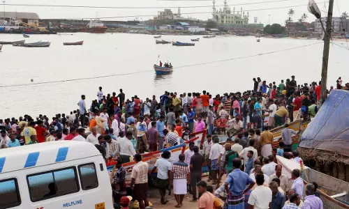 പരമ്പരാഗത മത്സ്യത്തൊഴിലാളിക്ക് അവന്റെ തൊഴിലിടത്തിൽ എന്ത് സുരക്ഷിതത്വമാണുള്ളത്?