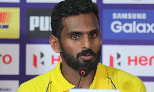 ‘വിമര്‍ശിക്കുന്നതിന് പകരം തന്തക്കും തള്ളയ്ക്കും വിളിച്ചിട്ട് കാര്യമില്ല’ സി.കെ വിനീത്