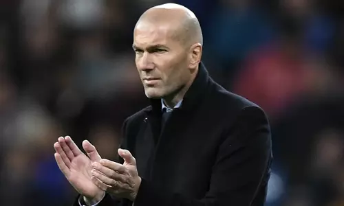 സി​ദാൻ വീണ്ടും തിരിച്ചു വരുന്നോ? അതും യുണൈറ്റഡിലേക്ക് 