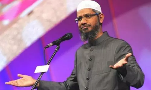 ഇന്ത്യന്‍ നിയമങ്ങള്‍ ലംഘിച്ചിട്ടില്ല, ഇസ്‍ലാമിന്റെ ശത്രുക്കള്‍ തന്നെ ലക്ഷ്യം വെക്കുന്നു: സാകിര്‍ നായിക്