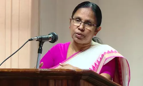 ഗുരുതരമായ അവസ്ഥ നിലനില്‍ക്കുമ്പോഴാണ് ജനങ്ങളെ തെറ്റിദ്ധരിപ്പിച്ച് ചിലര്‍ തെരുവിലിറക്കിയത്: ശൈലജ ടീച്ചര്‍