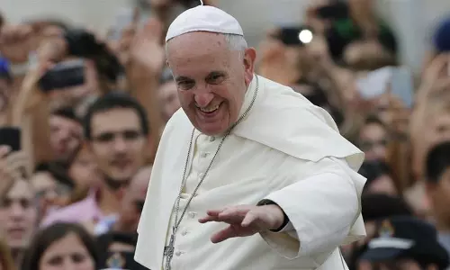 യു.എ.ഇ സന്ദർശിക്കാനുള്ള  മാർപ്പാപ്പയുടെ തീരുമാനത്തിന്​ അഭിനന്ദന പ്രവാഹം