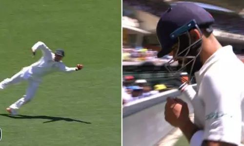 ഞെട്ടിച്ച് ഉസ്മാന് ഖ്വാജ; പറക്കും ക്യാച്ചില് പുറത്തായത് കോഹ്ലി ഞെട്ടിച്ച് ഉസ്മാന് ഖ്വാജ; പറക്കും ക്യാച്ചില് പുറത്തായത് കോഹ്ലി