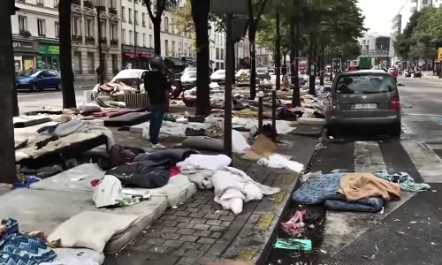 ഫ്രാന്സില് അഭയാർഥികൾക്കെതിരെ പൊലീസ് അക്രമങ്ങള് വര്ദ്ധിക്കുന്നതായി റിപ്പോര്ട്ടുകൾ ഫ്രാന്സില് അഭയാർഥികൾക്കെതിരെ പൊലീസ് അക്രമങ്ങള് വര്ദ്ധിക്കുന്നതായി റിപ്പോര്ട്ടുകൾ