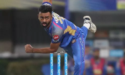 വീണ്ടും ബമ്പറടിച്ച്  ജയദേവ് ഉനദ്കട് 