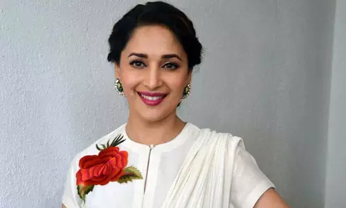 മാധുരി ദീക്ഷിത് 2019ല്‍ ബി.ജെ.പിയുടെ പൂനെയിലെ സ്ഥാനാര്‍ത്ഥിയെന്ന് റിപ്പോര്‍ട്ട്