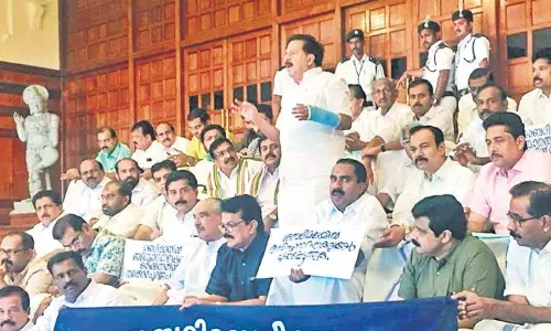 യുഡിഎഫ് എം.എല്‍.എമാരുടെ സത്യഗ്രഹം അവസാനിപ്പിക്കാന്‍ സ്പീക്കര്‍ ഇടപെടണമെന്ന് രമേശ് ചെന്നിത്തല  