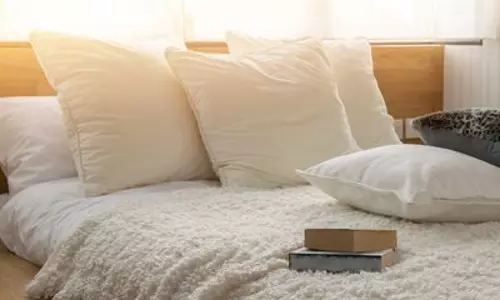 സുഖമായി ഉറങ്ങാന്‍ 10 ‘തലയിണ’ സൂത്രങ്ങള്‍