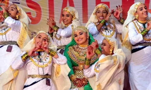 മൊഞ്ചത്തിയായി മണവാട്ടിമാര്‍; അരങ്ങുണര്‍ത്തി ഒപ്പന മത്സരം