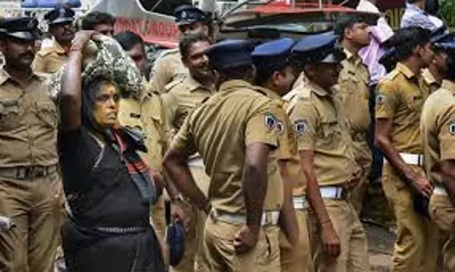 ശബരിമലയില്‍ നിരോധനാജ്ഞ 12 വരെ നീട്ടി