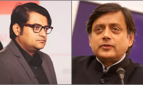 ശശി തരൂരിന്‍റെ പരാതി: അര്‍ണബ് കോടതിയില്‍ ഹാജരാ‌കണം