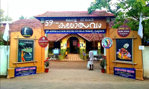 പ്രതിഫലമില്ലാതെ ജോലി ചെയ്ത് പഴയിടവും പന്തലുകാരും