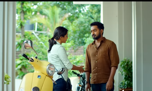 വിജയ് സൂപ്പറും പൗർണ്ണമിയും; ചിത്രത്തിലെ സൂപ്പര്‍ പാട്ടെത്തി