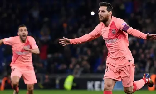 മെസിയുടെ ഫ്രീകിക്ക്‌  മാജിക്; ഉത്തരമില്ലാതെ എസ്പ്യാനോള്‍ 