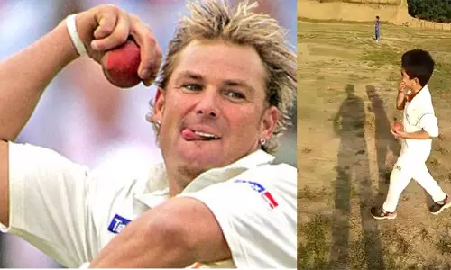 ഏഴുവയസുകാരന്‍ കശ്മീരി പയ്യന്റെ ബൗളിംങ് കണ്ട് വോണ്‍ പോലും നമിച്ചു