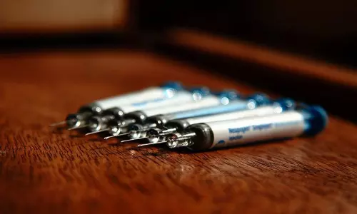 ലഹരി വില്‍പ്പന: ബി.ഡി.എസ് വിദ്യാര്‍ഥിനി പിടിയില്‍; സുഹൃത്ത് വിദേശത്തേക്ക് കടന്നു