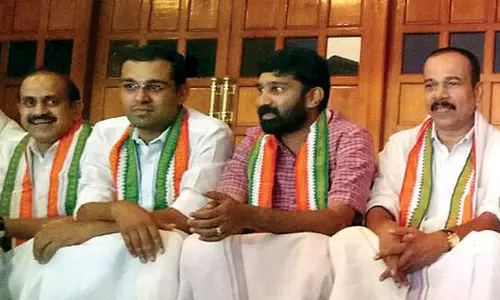 യു.ഡി.എഫ്   എം.എല്‍.എമാരുടെ  സത്യാഗ്രഹസമരം അവസാനിപ്പിച്ചു; ഇനി സമരം പുറത്തേക്ക്