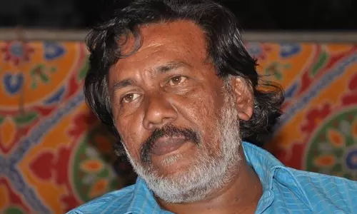 ശബരിമലയില്‍ പോകുന്നതിനെക്കാള്‍ സ്ത്രീകള്‍ തൊഴിലുറപ്പിന് പോകുന്നതാണ് നല്ലത്; കുരീപ്പുഴ ശ്രീകുമാര്‍