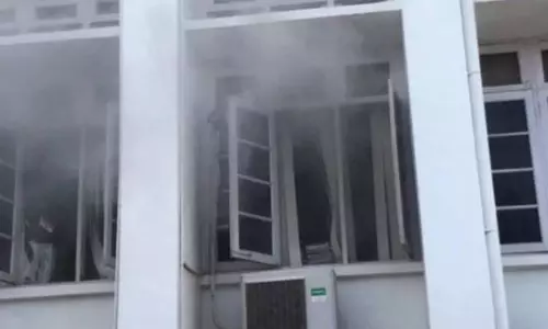 സെക്രട്ടറിയേറ്റിലെ തീപിടുത്തം ഷോർട്ട് സർക്യൂട്ട് മൂലം അല്ല; വിദഗ്ധ സമിതി റിപ്പോര്‍ട്ട് തള്ളി ഫോറൻസിക് റിപ്പോർട്ട്