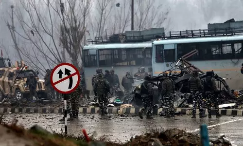 പുല്‍വാമ ചാവേറാക്രമണം; ഏഴ് പേര്‍ കശ്മീര്‍ പൊലീസിന്റെ കസ്റ്റഡിയില്‍