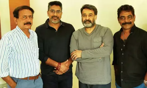 ഇന്നലെ ബി.ജെ.പിയായിരുന്നെങ്കില്‍ ഇന്ന് ശ്രീകുമാര്‍ മേനോന്‍: ലാല്‍ ഫാന്‍സിന് പൊങ്കാലയിട്ട് മടുത്ത് കാണും