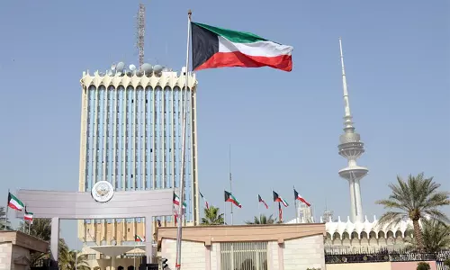 മാതാപിതാക്കൾക്കുള്ള സന്ദർശന വിസ  മൂന്ന് മാസമാക്കി കുവൈത്ത് ആഭ്യന്തരമന്ത്രാലയ ഉത്തരവ്