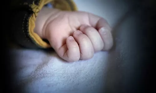 ജിദ്ദയില്‍ പിഞ്ചുകുഞ്ഞിനെ അടിച്ച് കൊന്ന് പിതാവ് ആത്മഹത്യ ചെയ്തു