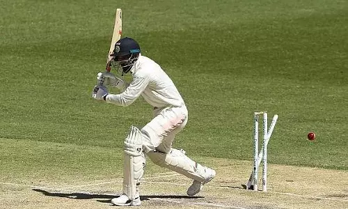 പെര്‍ത്തില്‍ ഇന്ത്യ വിയര്‍ക്കുന്നു; ജയിക്കാന്‍ ഇനിയും വേണ്ടത് 175 റണ്‍സ് 