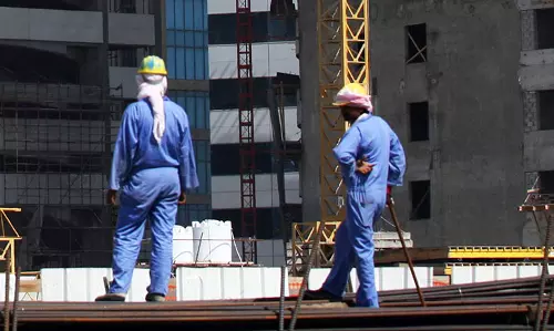 ഗള്‍ഫില്‍ തൊഴില്‍ ചെയ്യുന്ന ഇന്ത്യക്കാരുടെ എണ്ണം കുറയുന്നുവെന്ന് കേന്ദ്രസര്‍ക്കാര്‍