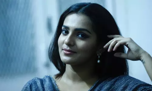 ‘സംവിധാനം’ പാര്‍വതി; പ്രഖ്യാപനം അടുത്ത വര്‍ഷം