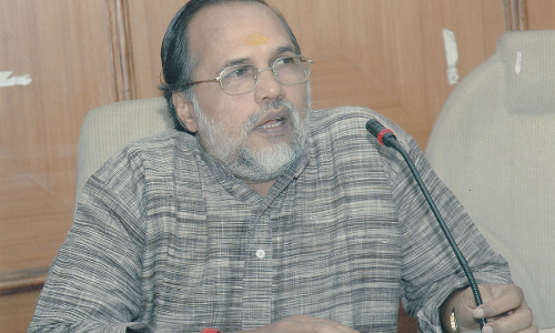 നിധി പോലെ എഴുത്ത് ശേഖരങ്ങള്‍; പ്രഗത്ഭരുടെ സ്വന്തം കൈപ്പടയിലുളള കത്തുകളുടെ വന്‍ശേഖരവുമായി പായിപ്ര രാധാകൃഷ്ണന്‍