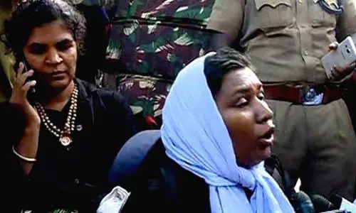 ശബരിമല സന്നിധാനത്ത് രണ്ട് യുവതികള്‍ ദര്‍ശനം നടത്തി; സ്ഥിരീകരിച്ച് മുഖ്യമന്ത്രി