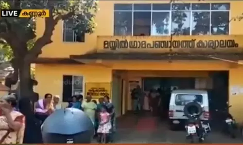 വനിതാമതിലില്‍ പങ്കെടുത്തില്ല, തൊഴിലുറപ്പ് ജോലി നിഷേധിച്ചെന്ന് പരാതി