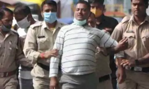 വികാസ് ദുബെയെ പൊലീസ് കൊലപ്പെടുത്തിയത് വ്യാജ ഏറ്റുമുട്ടലിലാണെന്ന വിമര്‍ശം ശക്തമാകുന്നു