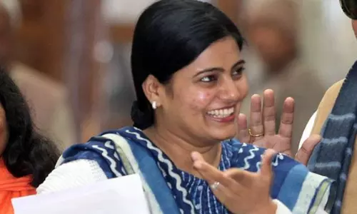 ബി.ജെ.പിയുടെ യു.പിയിലെ ഘടകകക്ഷി കോണ്‍ഗ്രസ് നേതാക്കളുമായി കൂടിക്കാഴ്ച നടത്തി 