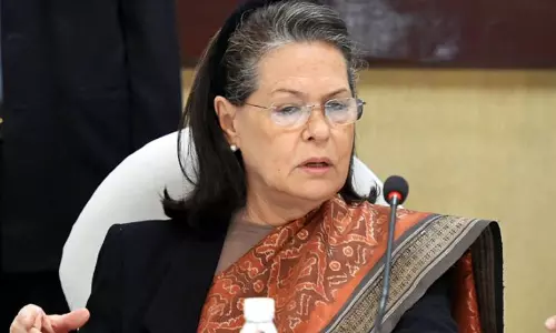 ശബരിമല യുവതി പ്രവേശനത്തിനെതിരെ യു.ഡി.എഫ് എം.പിമാരുടെ പ്രതിഷേധം: സോണിയ ഗാന്ധിക്ക് അതൃപ്തി