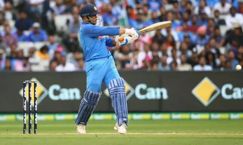 വിമര്‍ശകരുടെ വായടപ്പിച്ച് ധോണി