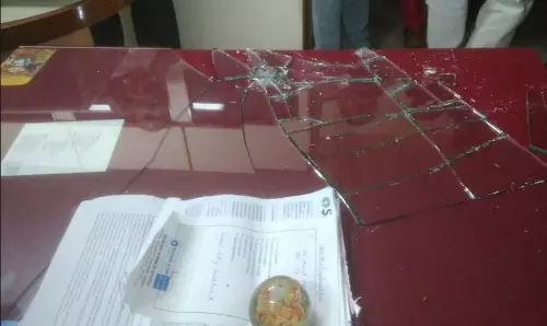 എസ്.ബി.ഐ ബ്രാഞ്ച് ആക്രമണം; അറസ്റ്റിലായ എന്‍.ജി.ഒ യൂണിയൻ നേതാക്കള്‍ക്ക് സസ്പെന്‍ഷന്‍