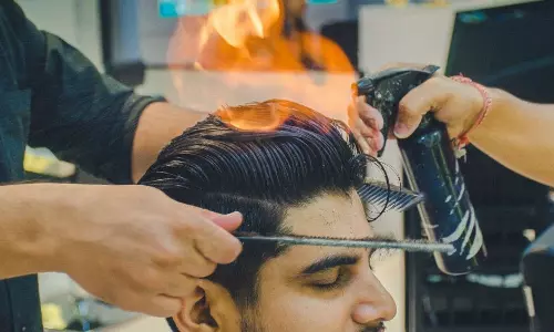 തരംഗമായി ഫയര് ഹെയര് കട്ടിങ് തരംഗമായി ഫയര് ഹെയര് കട്ടിങ്