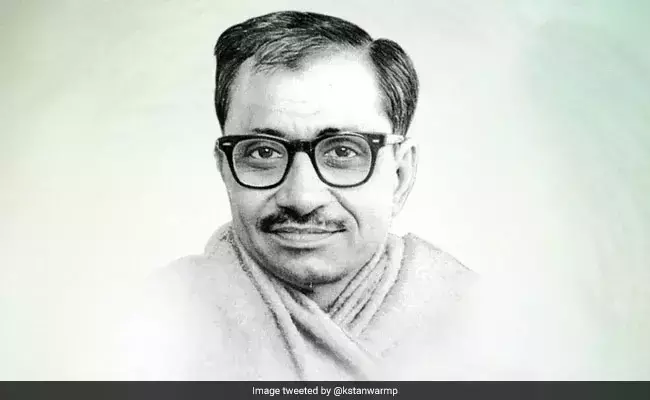 രാജസ്ഥാനില്‍ സര്‍ക്കാര്‍  രേഖകളില്‍ നിന്ന് ബി.ജെ.പി താത്വികാചാര്യന്‍ പുറത്ത്; നടപടിയുമായി കോണ്‍ഗ്രസ്