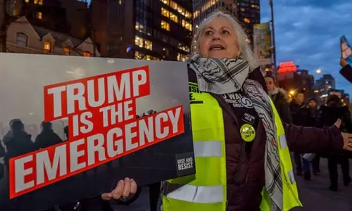 മെക്സിക്കന്‍ അതിര്‍ത്തിയിലെ മതില്‍ നിര്‍മാണം; കോടതിയിലേക്ക്