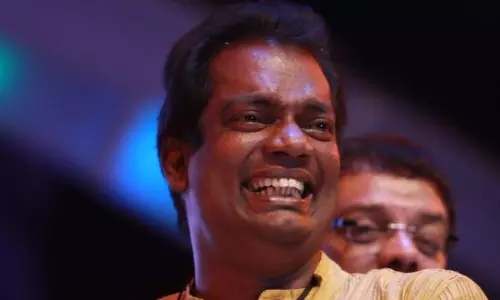 ഹര്ത്താലിനെതിരെ പരോക്ഷ വിമര്ശനം; സലിം കുമാറിനെ പിന്തുണച്ച് ട്രോളന്മാര് ഹര്ത്താലിനെതിരെ പരോക്ഷ വിമര്ശനം; സലിം കുമാറിനെ പിന്തുണച്ച് ട്രോളന്മാര്