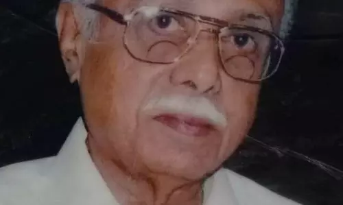 നടി ശരണ്യയുടെ പിതാവും സംവിധായകനുമായ എ.ബി രാജ് അന്തരിച്ചു