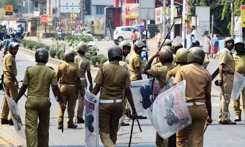 അക്രമികളെ പൂട്ടാന്‍ പൊലീസിന്റെ ‘ബ്രോക്കണ്‍ വിന്റോ’; ഇതുവരെ അറസ്റ്റിലായത് 745 പേര്‍